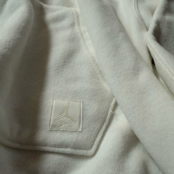 Air Jordan, soft, oversized White hoodie and joggers set - Picture 4 of 9